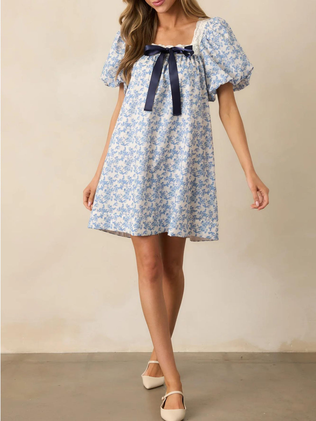 Women's Puff Sleeve Lace Trim Floral Mini Dress